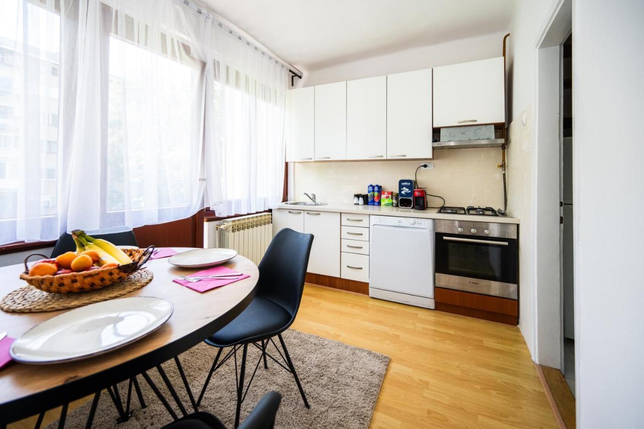 Cozy One-Bedroom Apartment Near City Center SJJ Eksteriør bilde