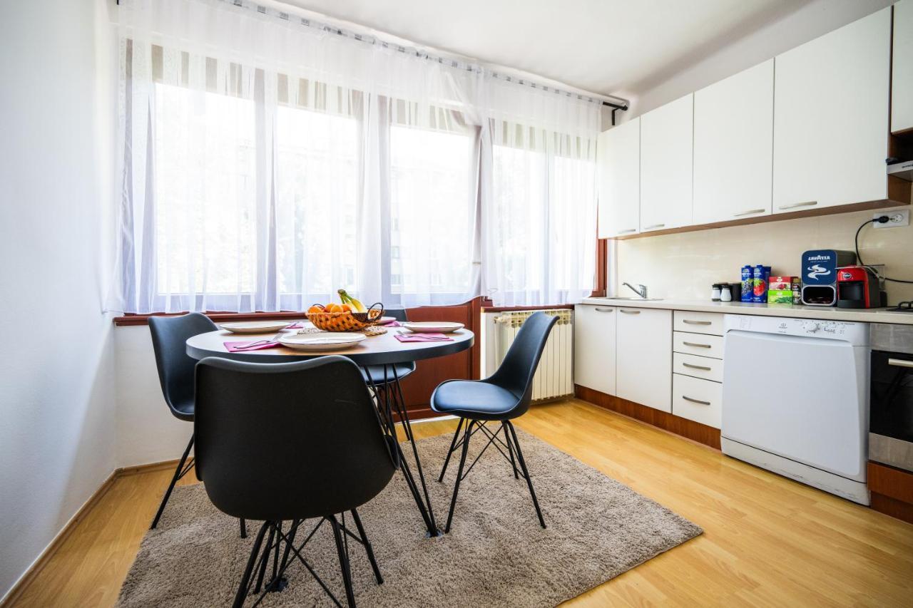 Cozy One-Bedroom Apartment Near City Center SJJ Eksteriør bilde